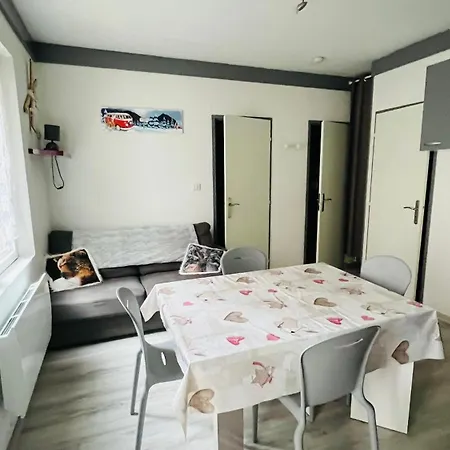 Bel 50 M Télécabines 200 M Village *